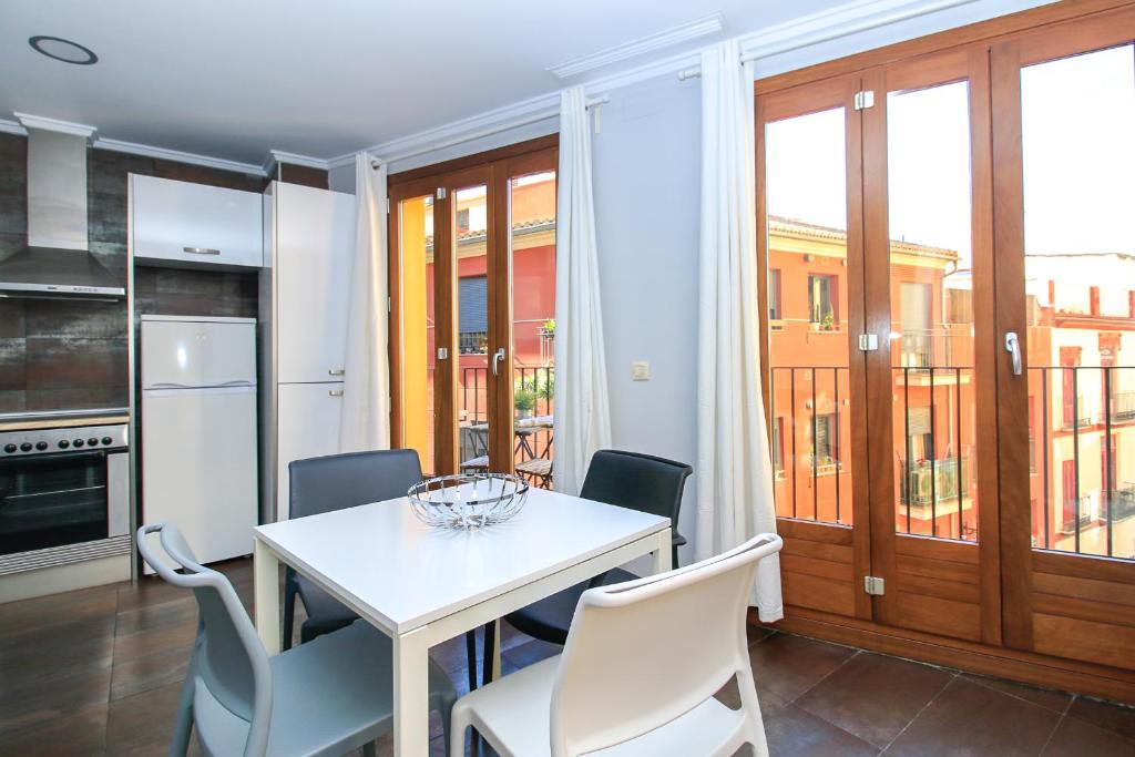 Bet Apartments - Tramontana Apartments, Valencia ...