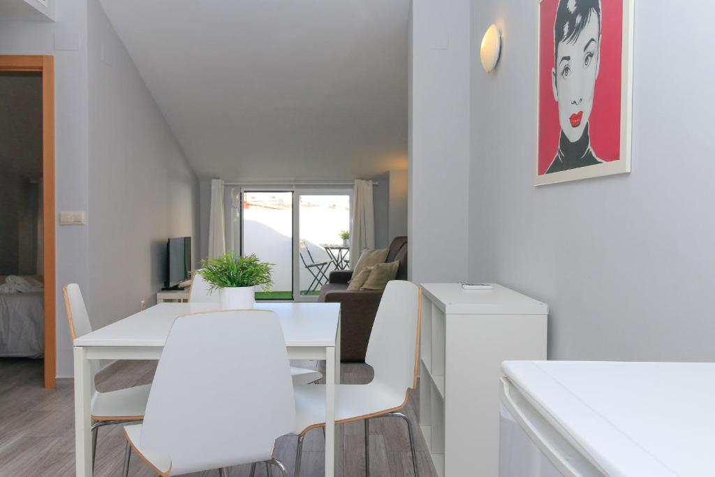 Bet Apartments - Tramontana Apartments, Valencia ...