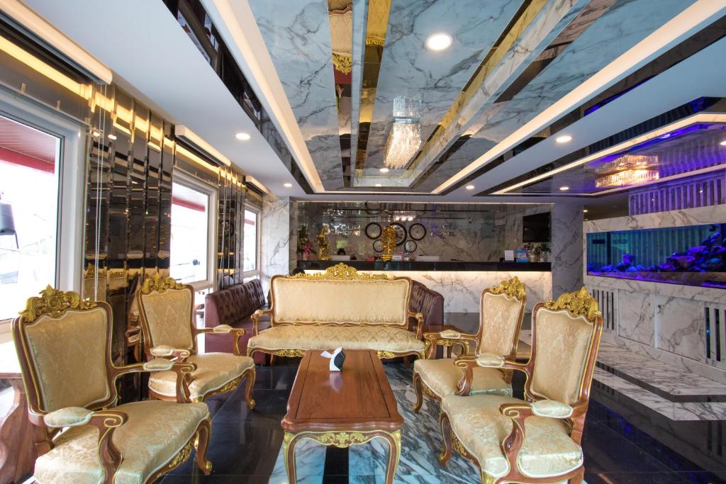 พื้นที่นั่งเล่นของ B-your home Hotel Don Mueang Airport Bangkok