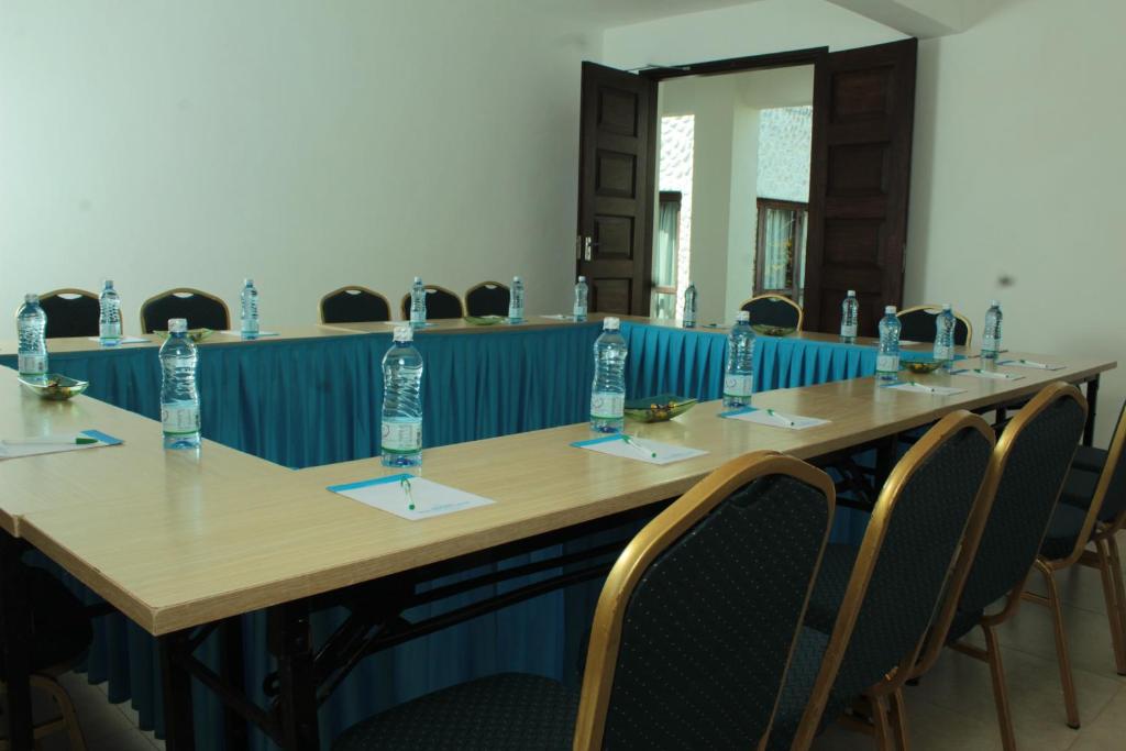 The business area and/or conference room at Jacaranda Indian Ocean Beach Resort