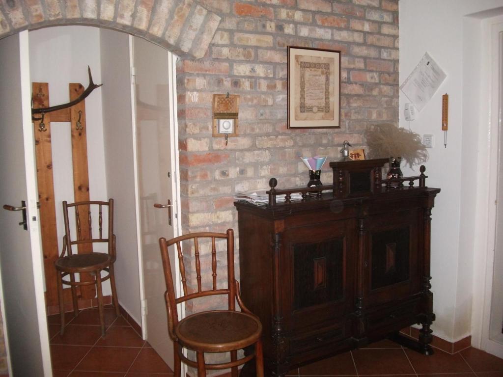 Kazsimér Vendégház - Quadruple Room With Private Bathroom