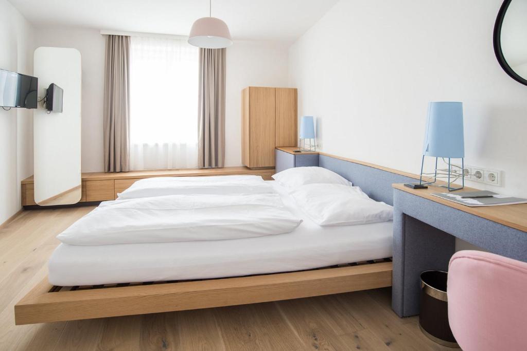 Altstadthotel Weisse Taube - 1