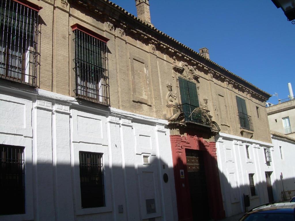 Medina Apartment and Parking Historical Center, Seville ...