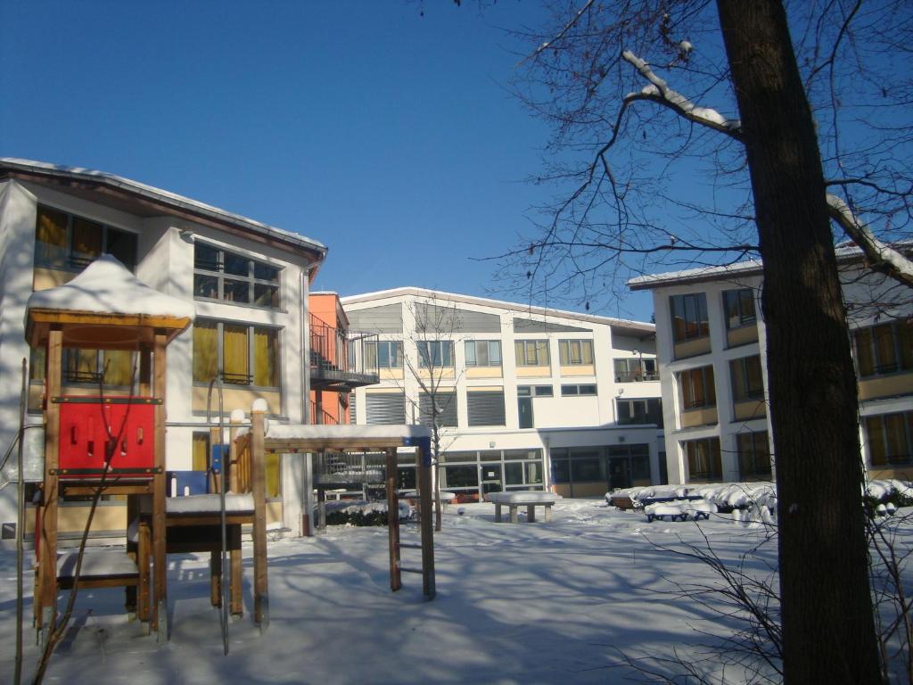 HI Munich Park Youth Hostel v zimě