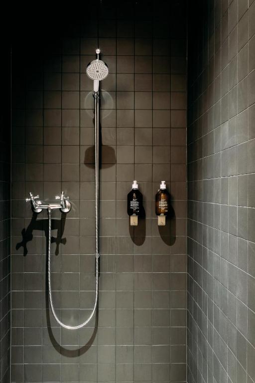 Koupelna v ubytování ADLER Boutique Hotel