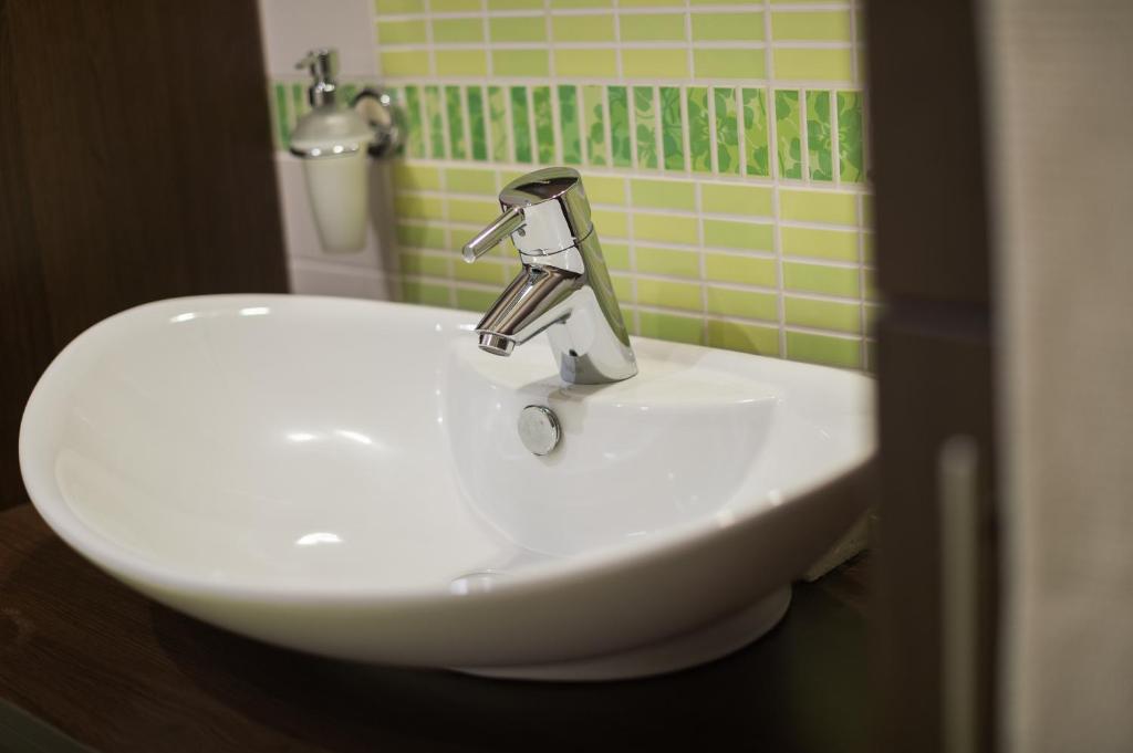 A bathroom at Lujzi apartman