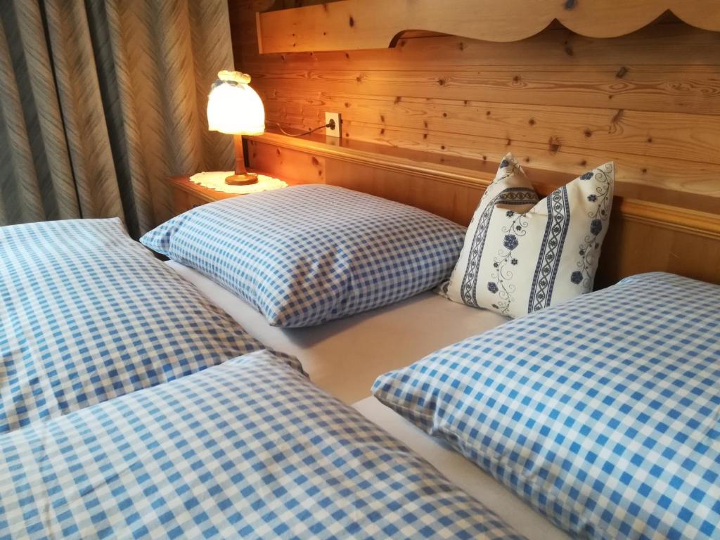 Postel nebo postele na pokoji v ubytování Waldrast