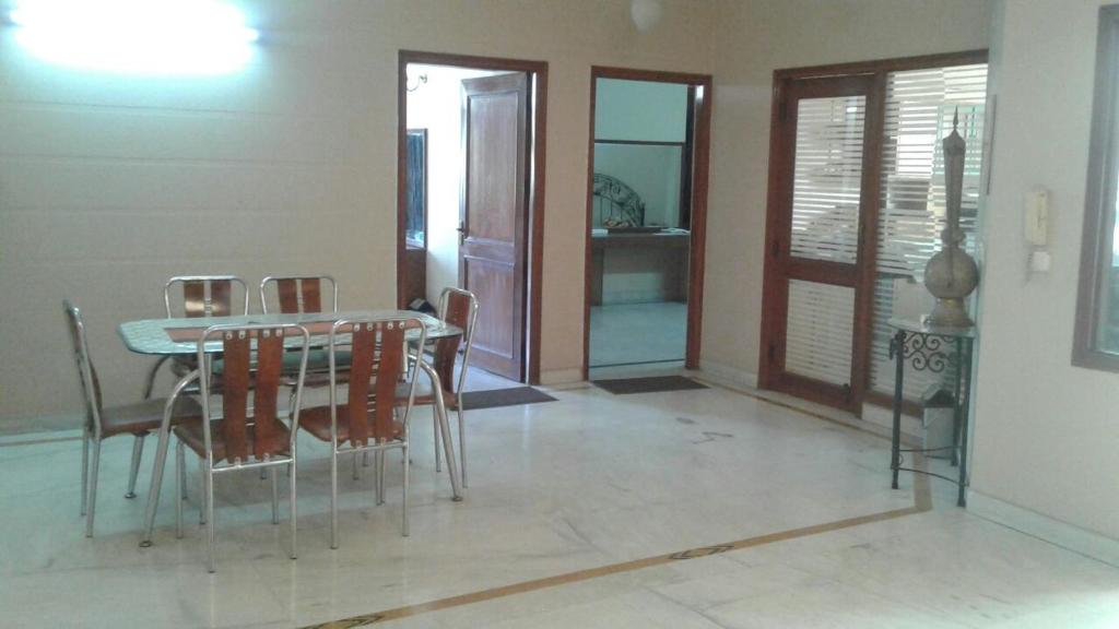 Fotografie z fotogalerie ubytování Pamposh Guest House, Gurgaon v destinaci Gurgáon