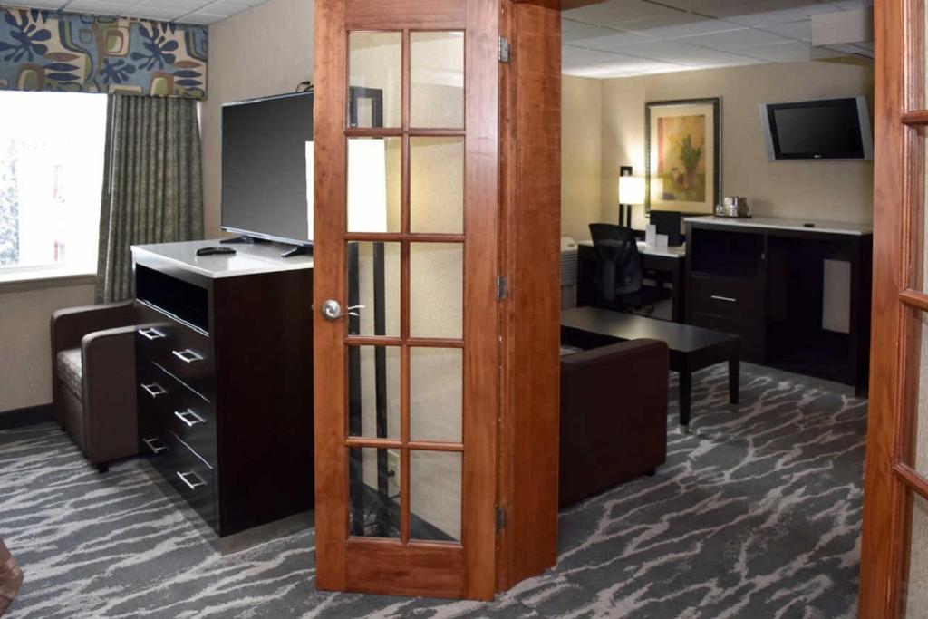 TV o dispositivi per l'intrattenimento presso Quality Inn East Stroudsburg - Poconos