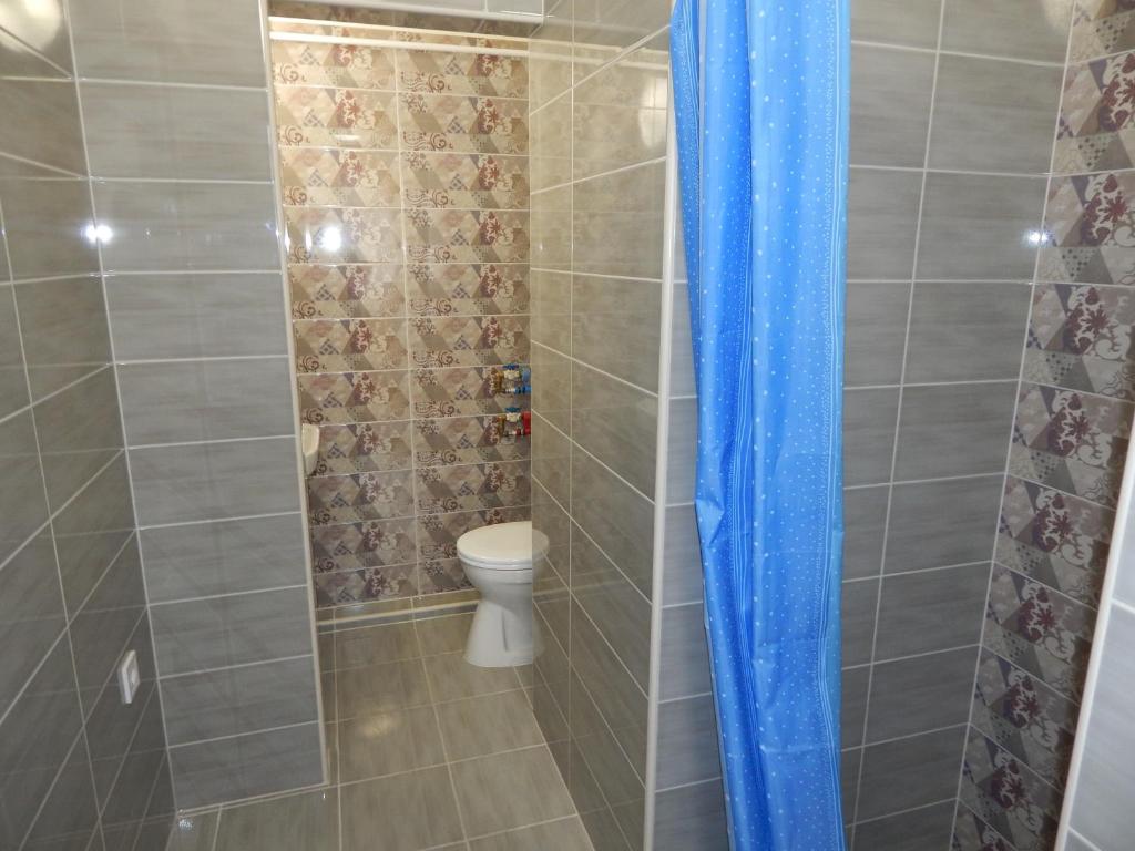 A bathroom at Kálvin Vendégszobák