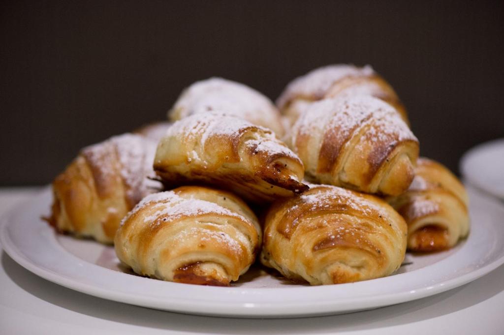 Garni Hotel Zen free parking - Resim 41