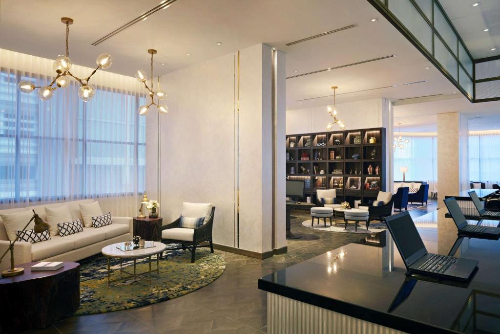 Hyatt Place Bangkok Sukhumvit 24 - Resim 25