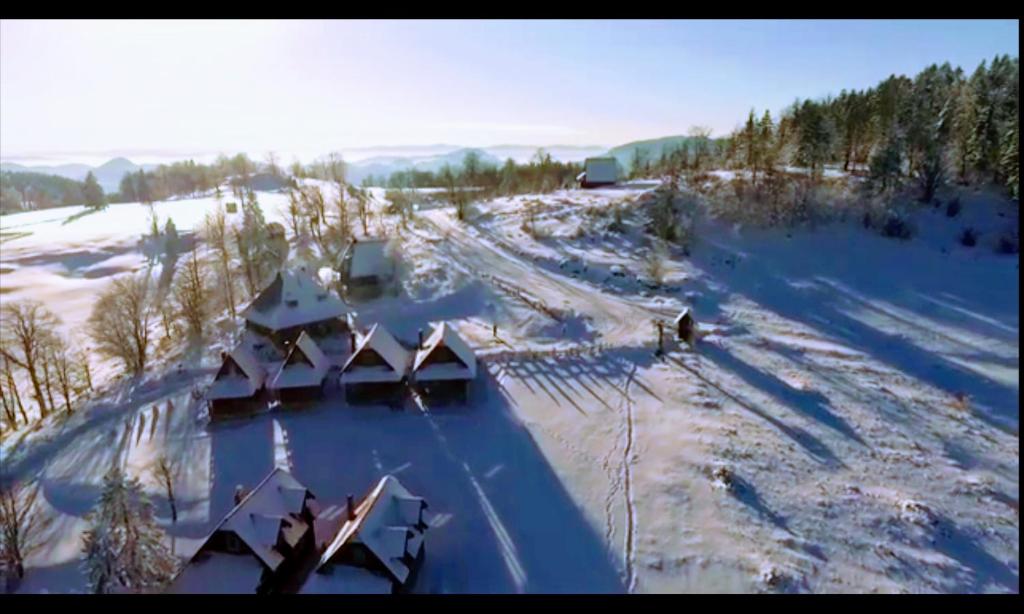 an aerial view of a house in the snow at Lodge Nagramak in Sekulić 