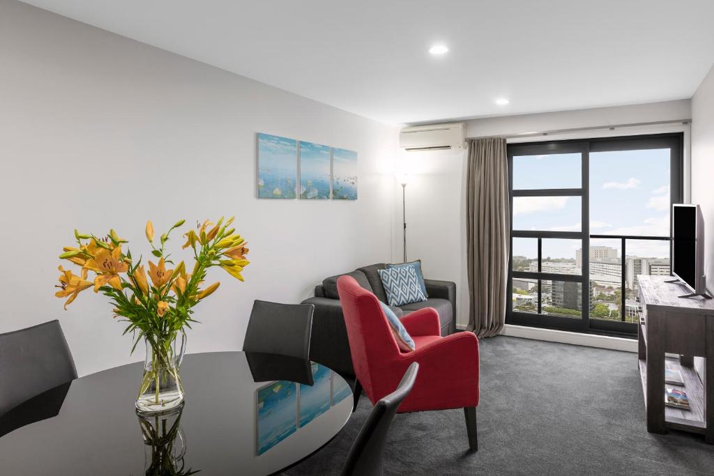 Nesuto St Martins Apartment Hotel - Resim 13