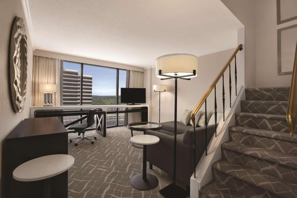 Hyatt Regency Birmingham - The Wynfrey Hotel - 