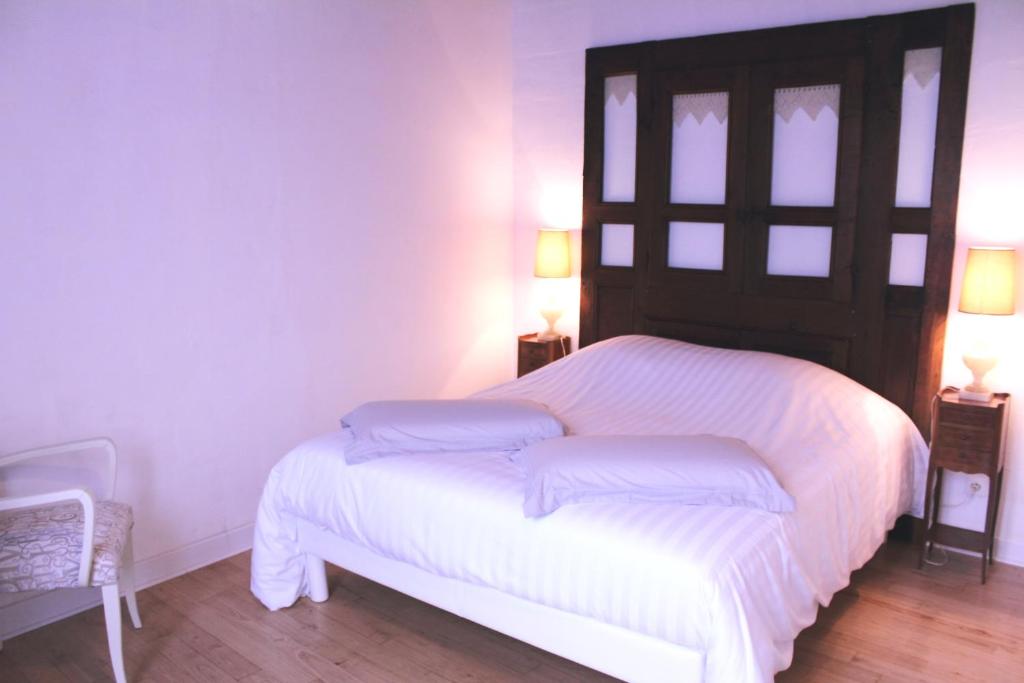Relais de la Renaissance - Family Room With Private Bathroom