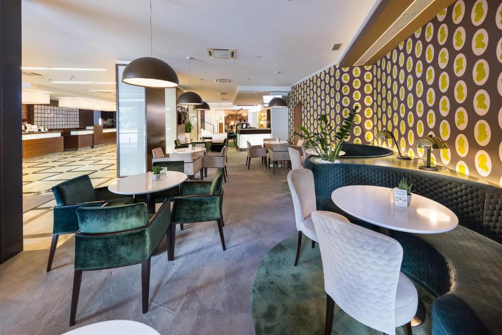 Capital Plaza Hotel - Resim 36