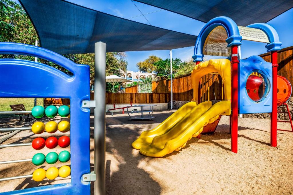 Herní místnost nebo prostor pro děti v ubytování Club In Eilat - Coral Beach Villa Resort
