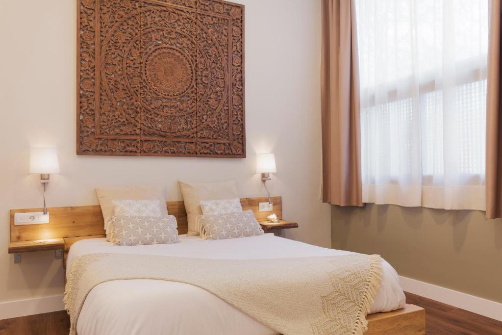 Hotel Radha - Double Room With Garden View - Disability Access