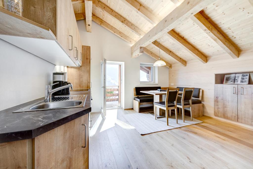 Kuchyň nebo kuchyňský kout v ubytování Bergerhof Fontanella