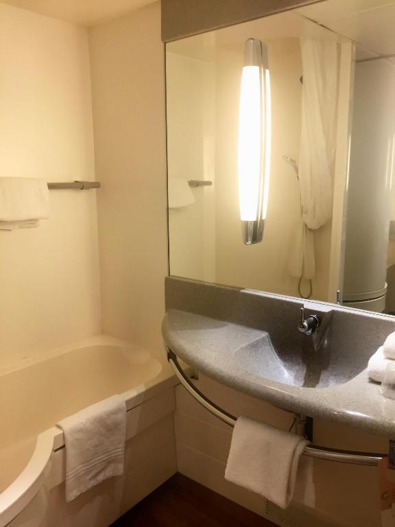 Novotel Marseille Est Porte d'Aubagne - Classic Double Room With Sofa
