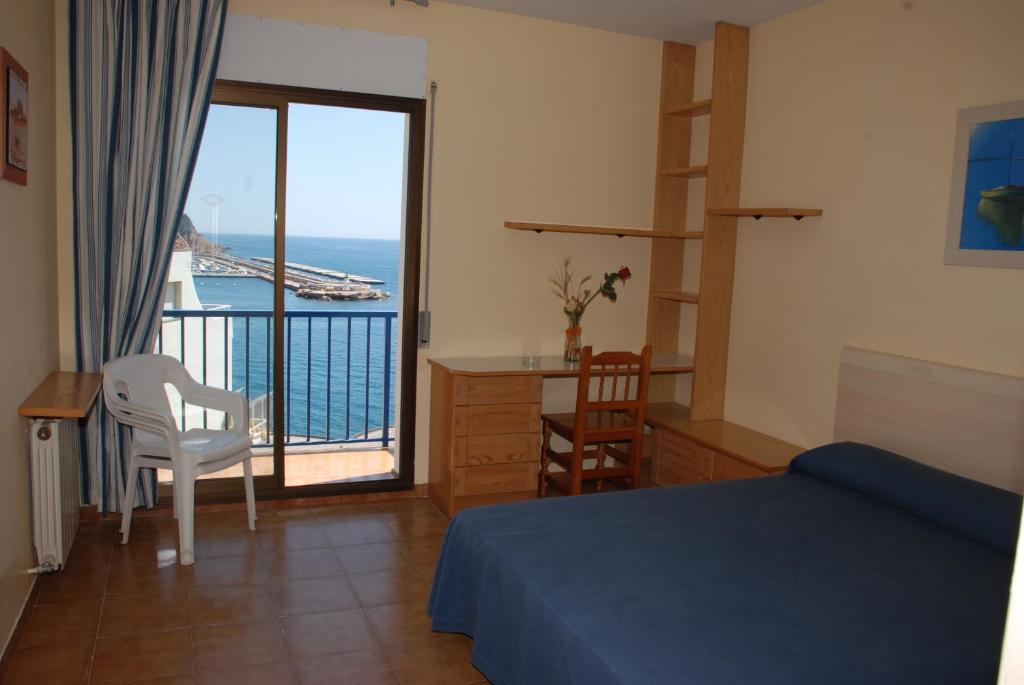 Hotel Coral, Sant Feliu de Guíxols, Spain - Booking.com