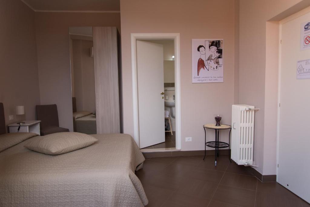 La Terrazza di Evelina Guest House - 12