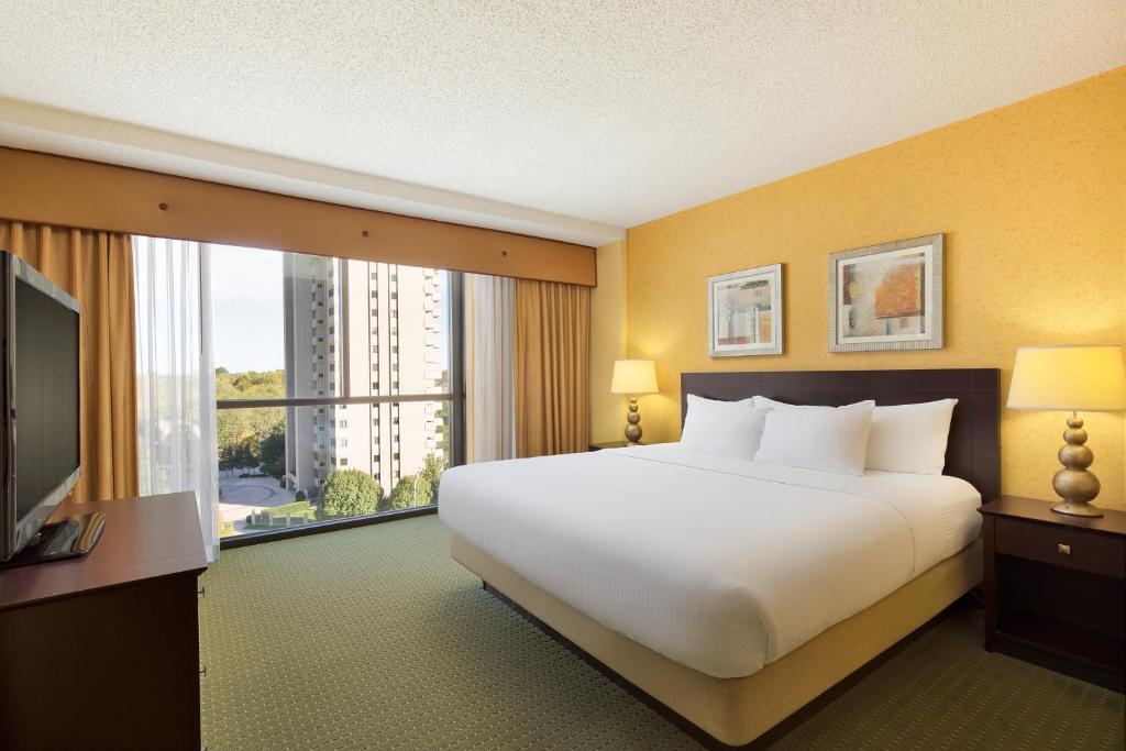 University Plaza Hotel - Pure Wellness King Room
