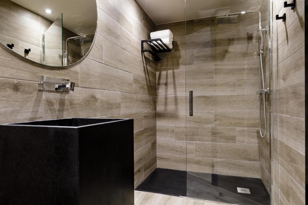 Suites Pamplona Plaza Booking}