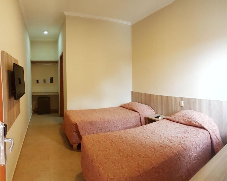  Eden Park Hotel