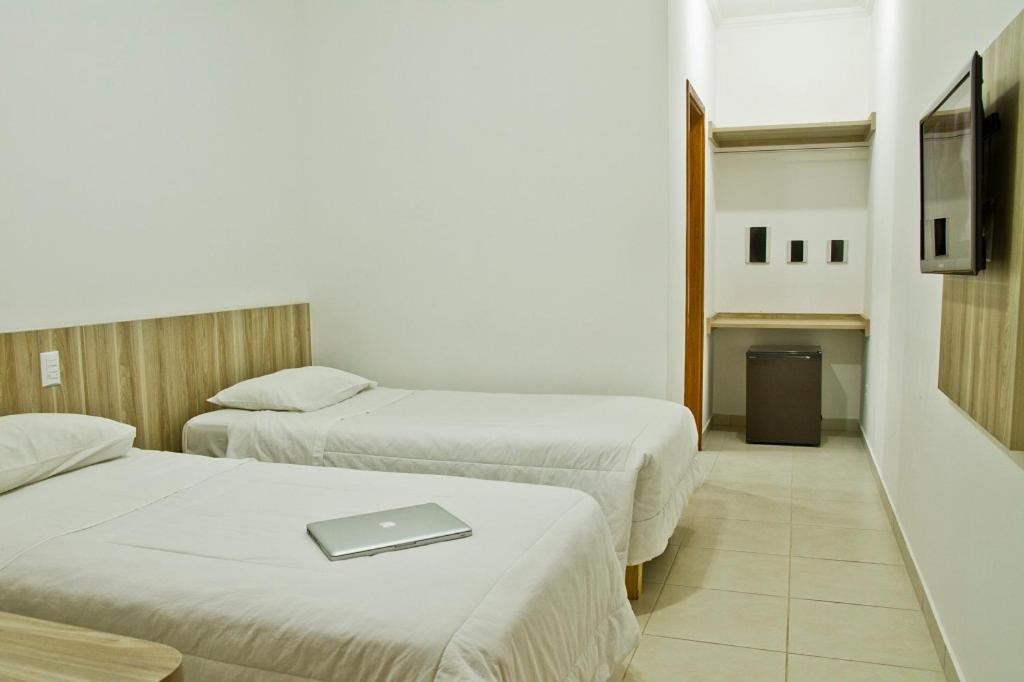  Eden Park Hotel