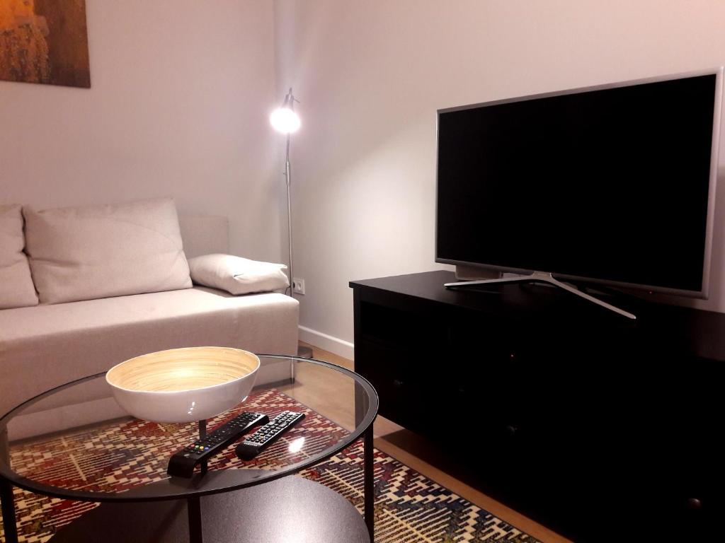 Modern & quiet in Royal Wilanów with AC and garage - Wohnung