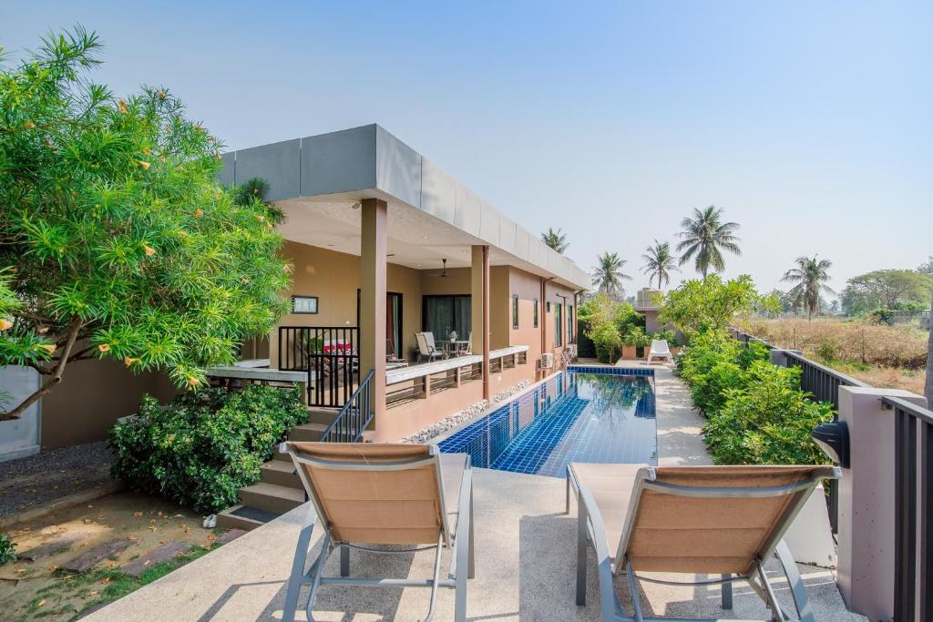 Bazén v ubytování Villa Na Pran, Pool Villa nebo v jeho okolí