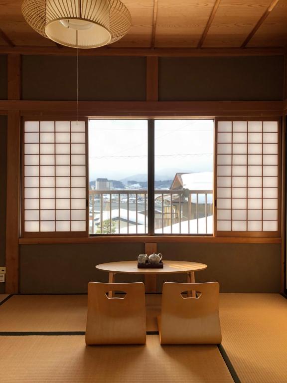 Posezení v ubytování Guesthouse Takayama Hanzansha