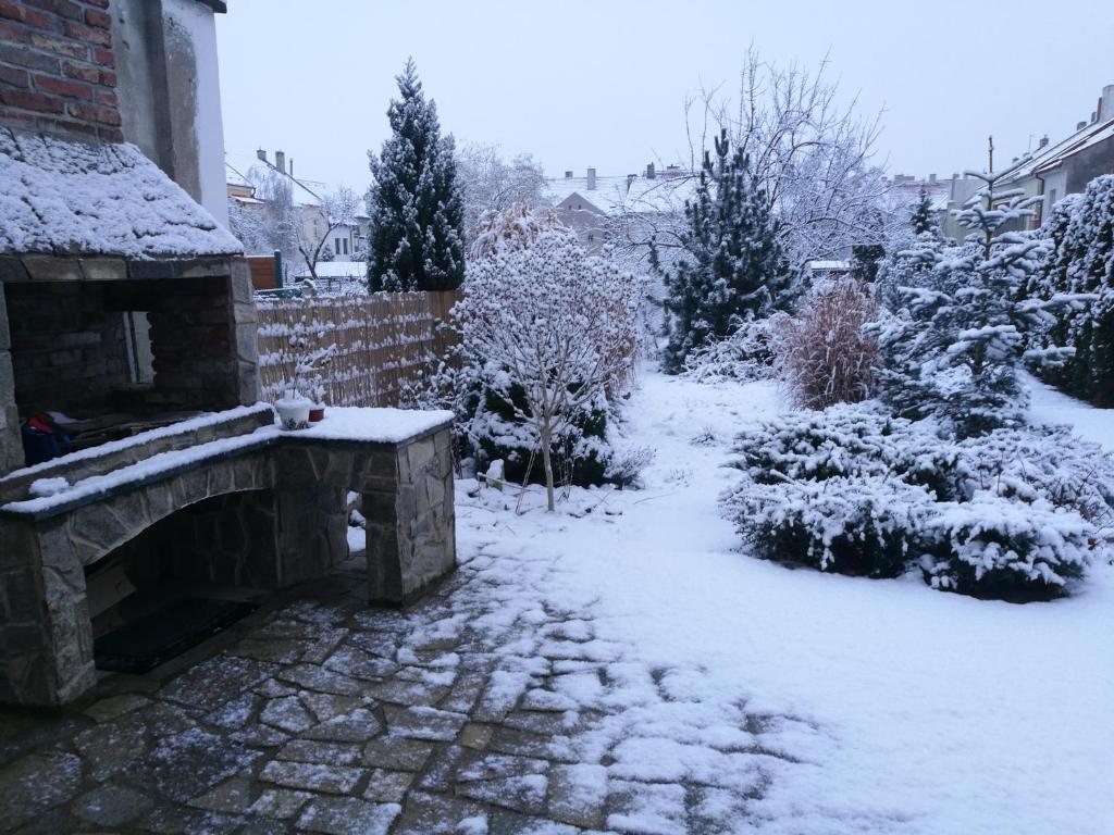 Obiekt Apartmány V Podzámčí II. zimą