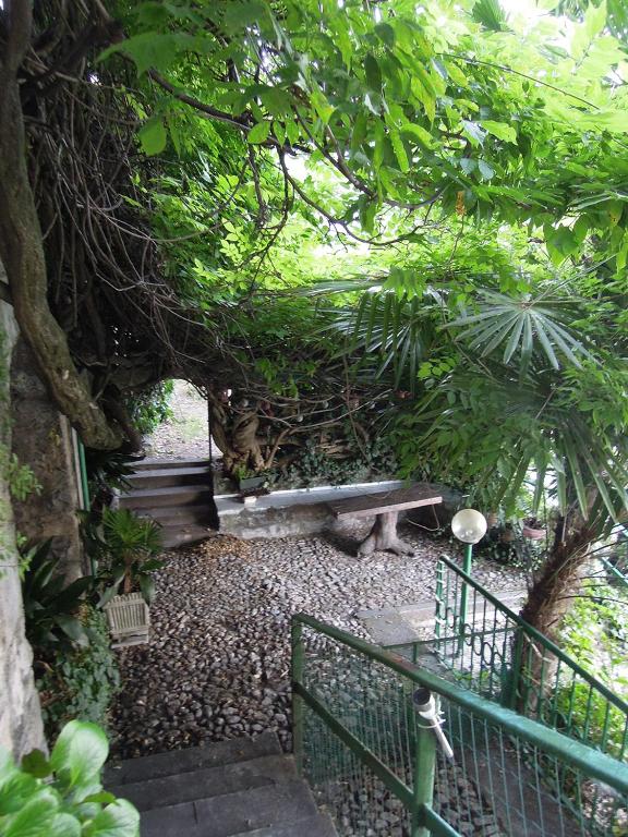 Zahrada ubytování Charming house with private dock on Lake Como