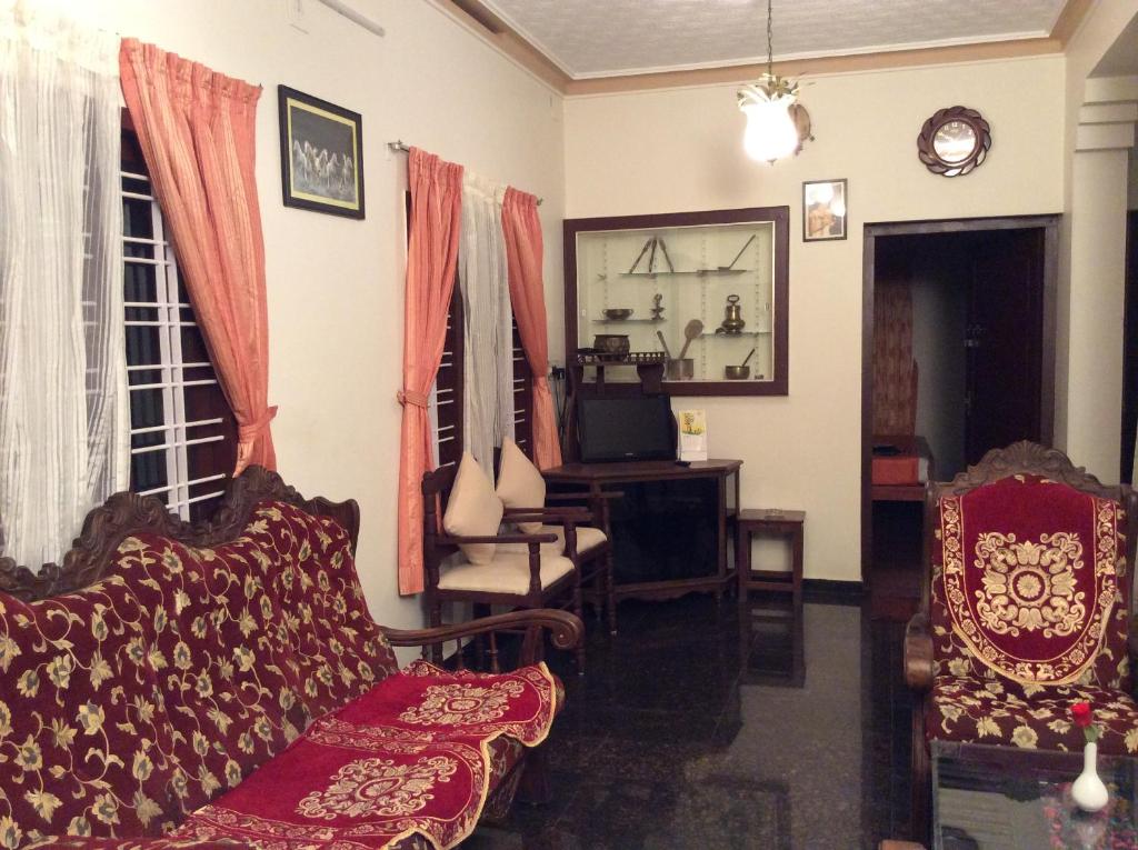 Posezení v ubytování Veda Vihar Homestay & Yoga Centre