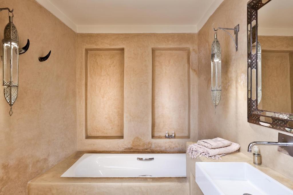 Traditional Riad in Medina - Image 4