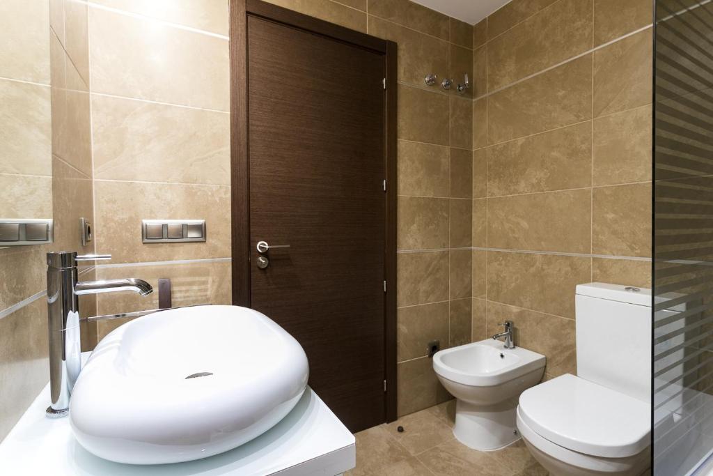 Koupelna v ubytování ApartUP Patacona Terrace Duplex I