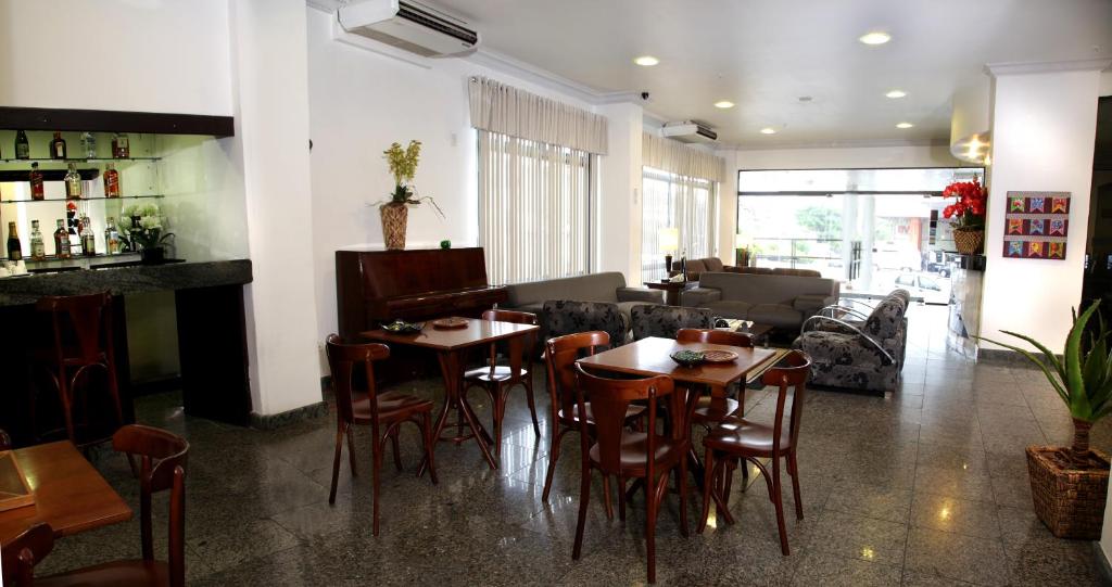  Summit Montese Tower Hotel