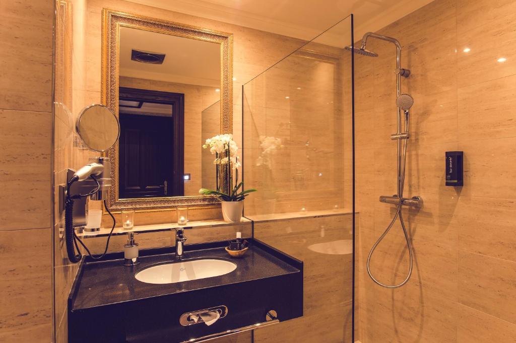 Koupelna v ubytování Hotel Florian Palace