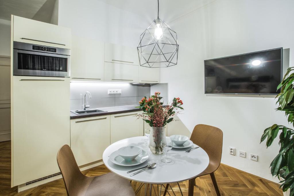 Lazenska N4 Residence - Resim 24
