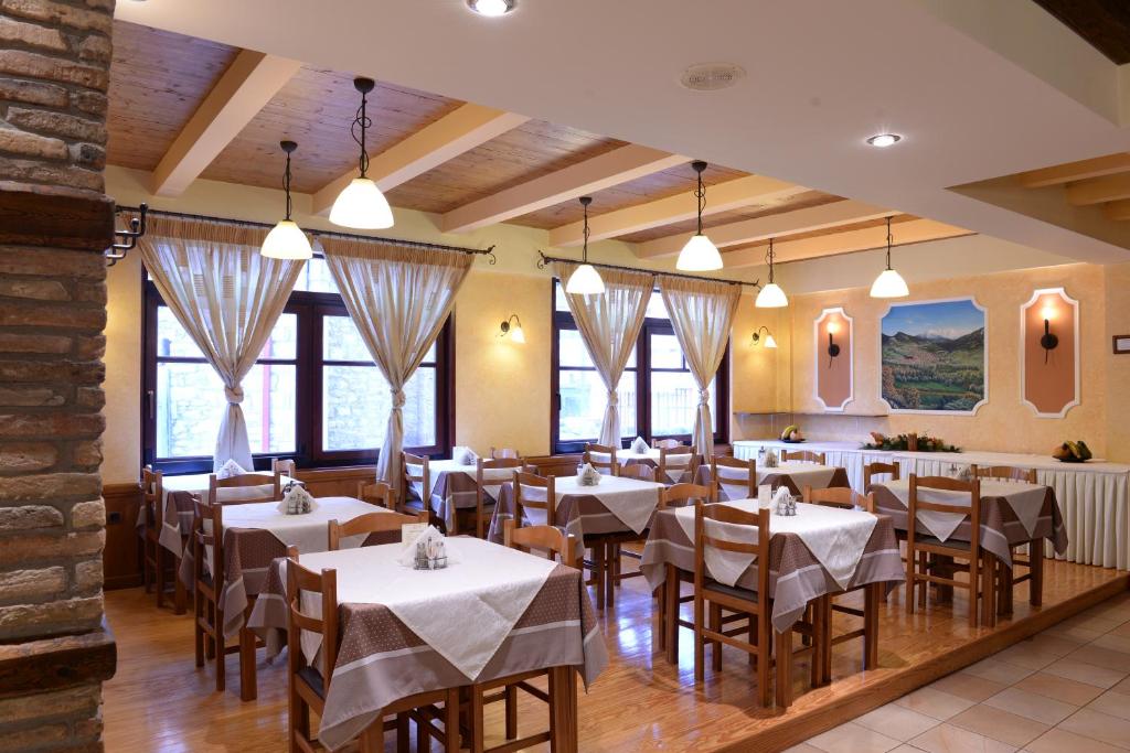 Restaurace v ubytování Anesis Hotel