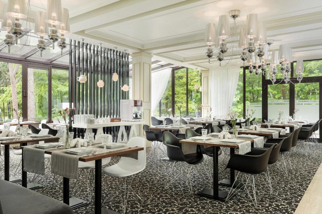 Restaurace v ubytování Gryf Ośrodek Pobierowo