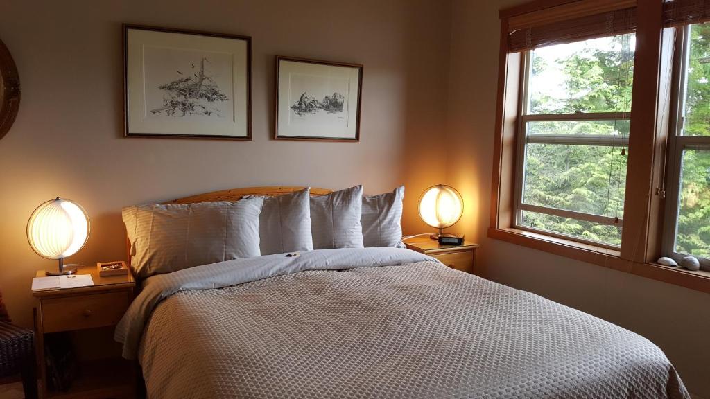 Letto o letti in una camera di Reef Point Oceanfront Bed and Breakfast
