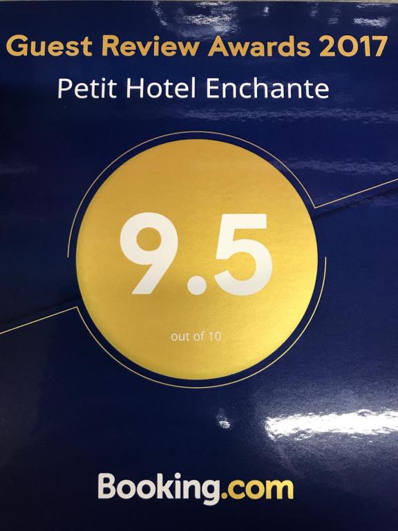 Certifikát, hodnocení, plakát nebo jiný dokument vystavený v ubytování Petit Hotel Enchante