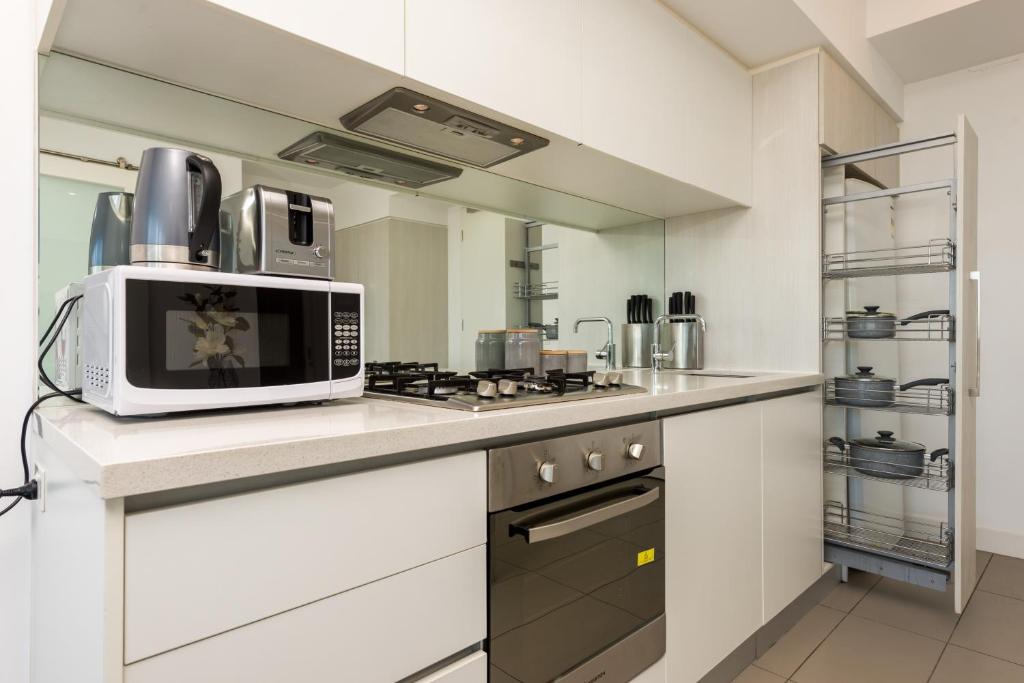 Amazing Accommodations: Vogue - Executive Two-Bedroom Apartment
