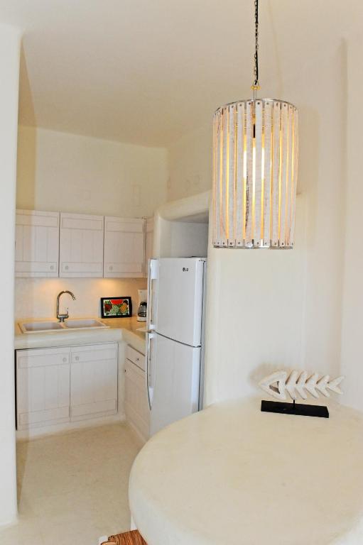 A cozinha ou kitchenette de Sarakiniko View Studios