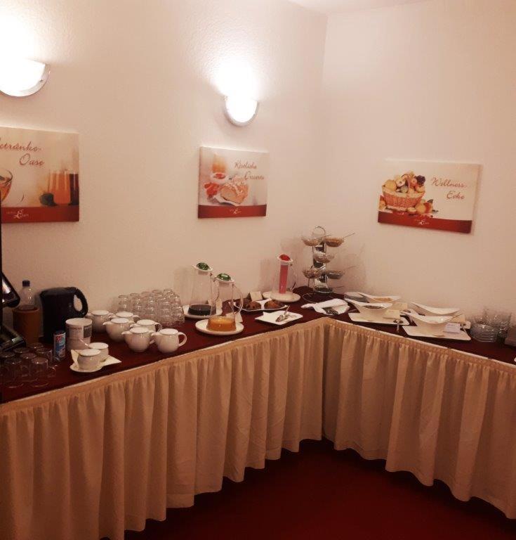Jídlo v hotelu nebo okolí