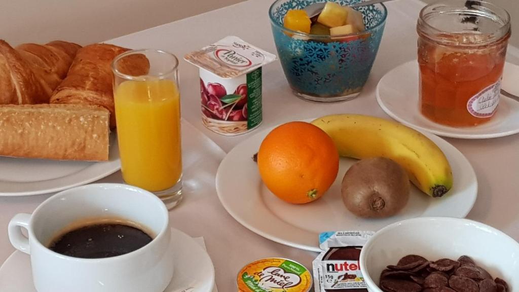 Jídlo v hotelu nebo okolí